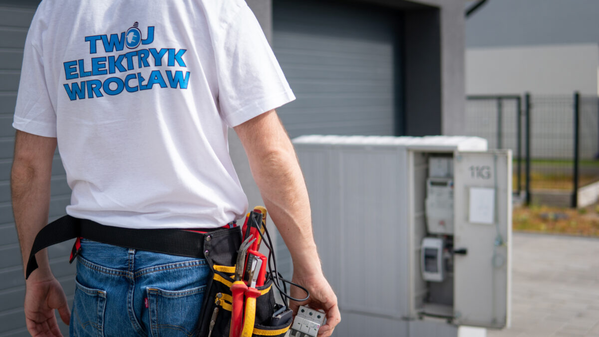 Wymiana instalacji elektrycznej – kiedy jest konieczna i jak się do niej przygotować